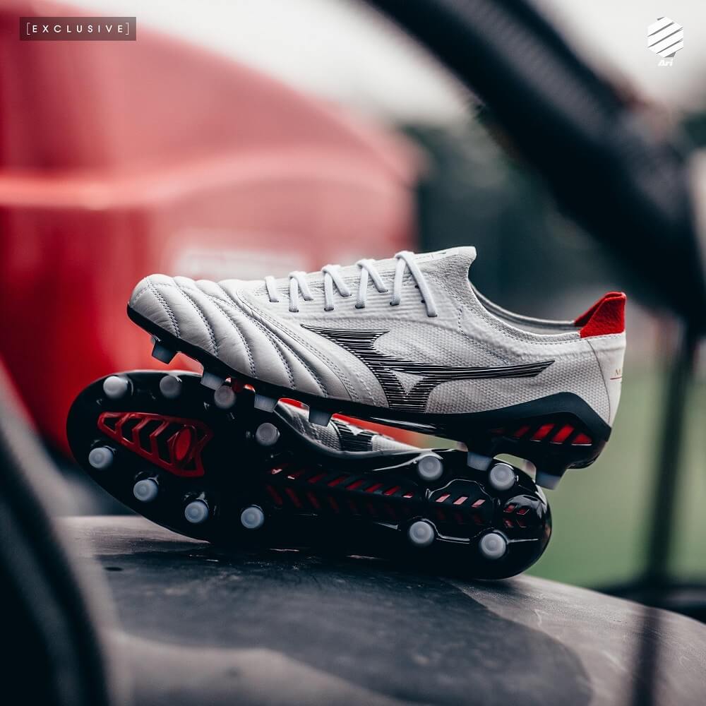 giày bóng đá Mizuno Morelia Neo III Beta